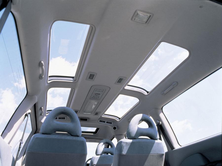  Mitsubishi Delica Space Gear LWB 1994 года  (фото 4 из 4)